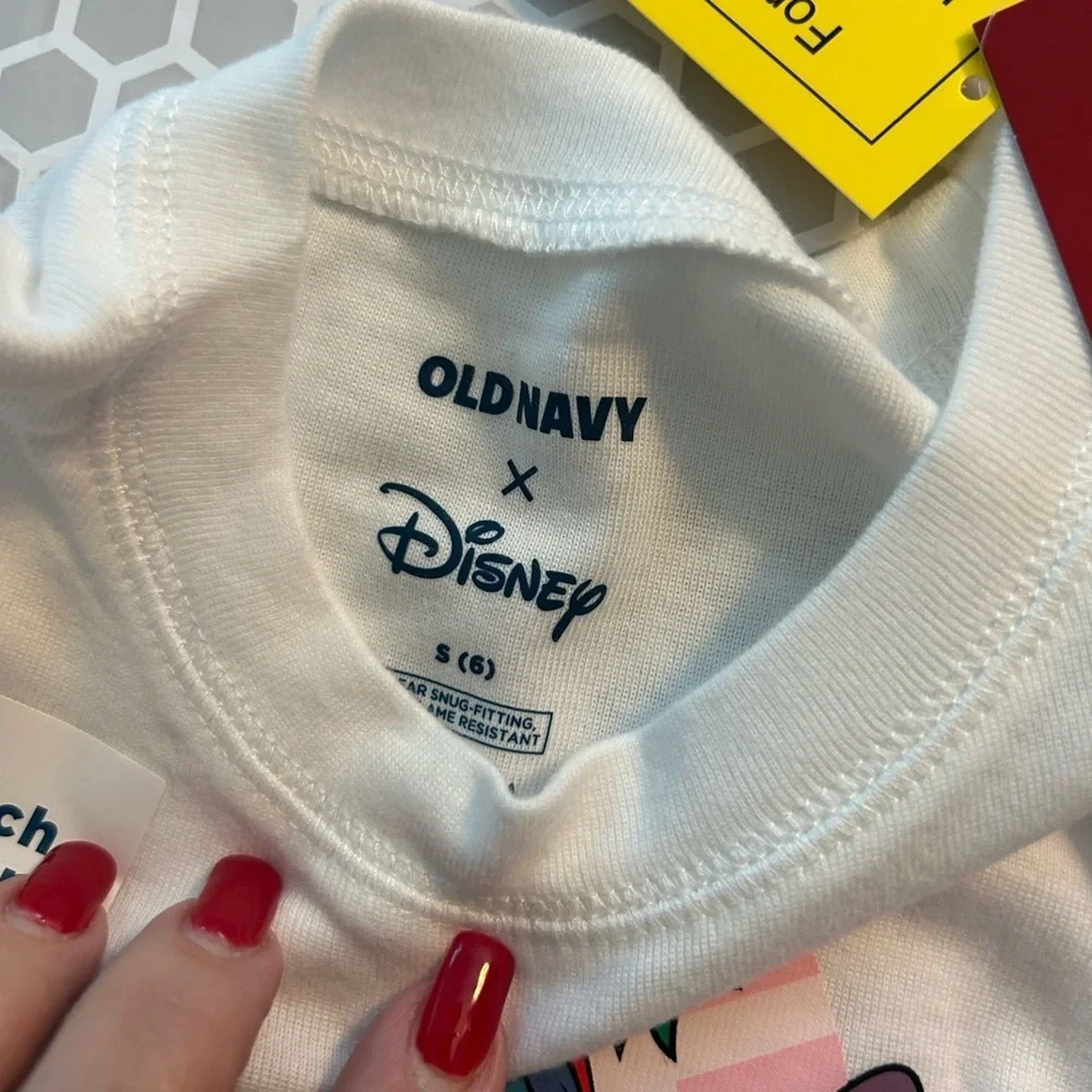 NWT Old Navy & Disney White Top Lilo & Stitch Pajama Set.    Size S (6)